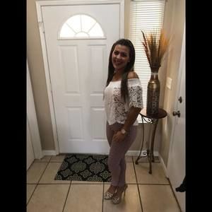 Meet your Posher, Sthephany